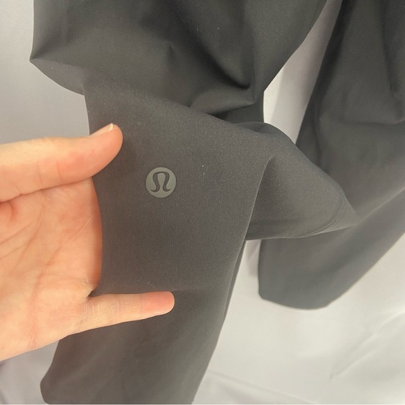 Lululemon On The Fly Pant Woven Size 4 Drawstring Pockets - Picture 3 of 8